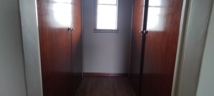 4 Bedroom Property for Sale in Helikonpark Gauteng