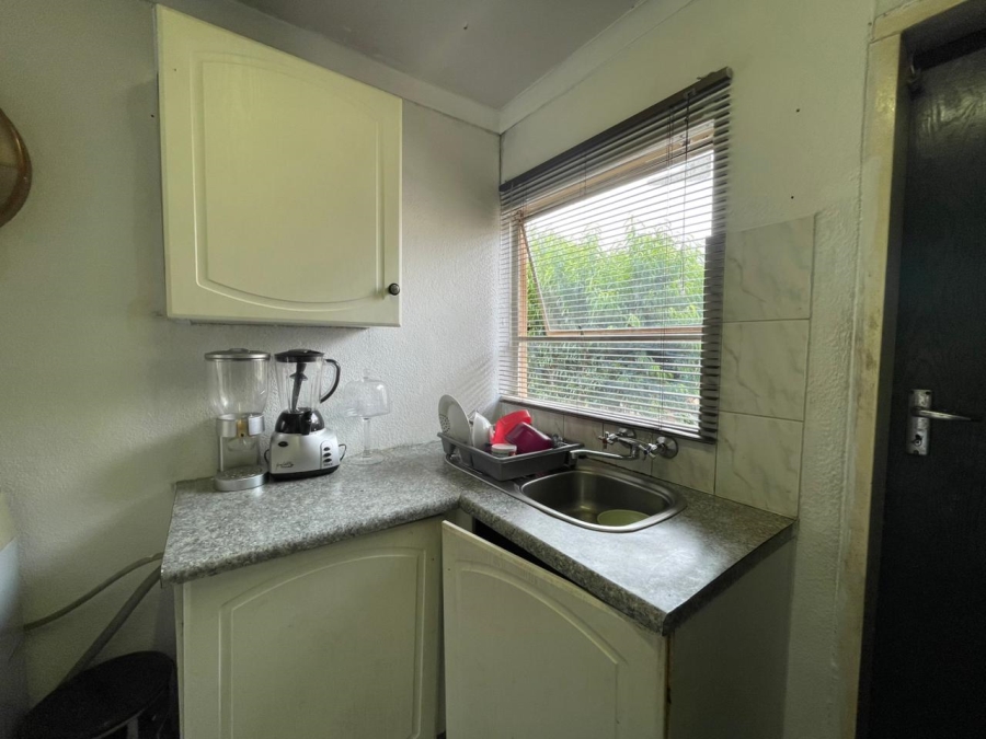 2 Bedroom Property for Sale in Allens Nek Gauteng