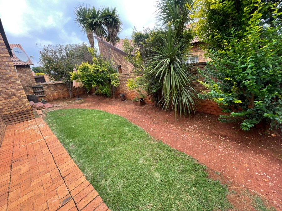 3 Bedroom Property for Sale in Weltevreden Park Gauteng