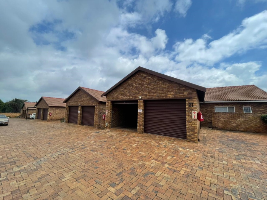 3 Bedroom Property for Sale in Weltevreden Park Gauteng
