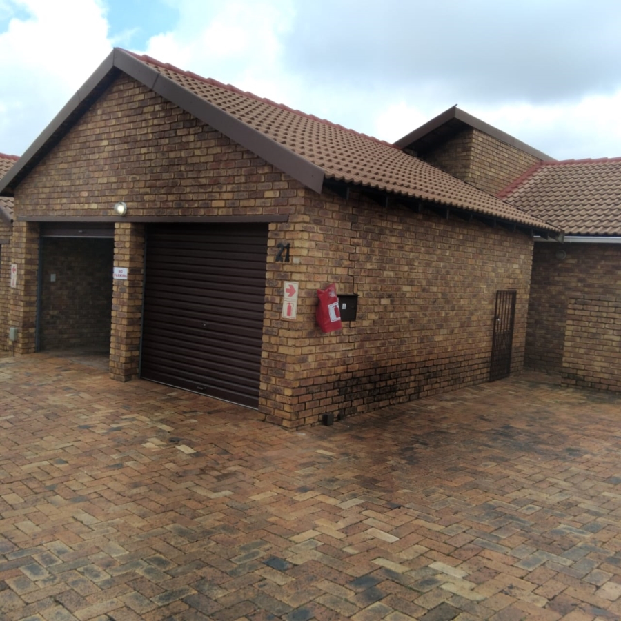 3 Bedroom Property for Sale in Weltevreden Park Gauteng