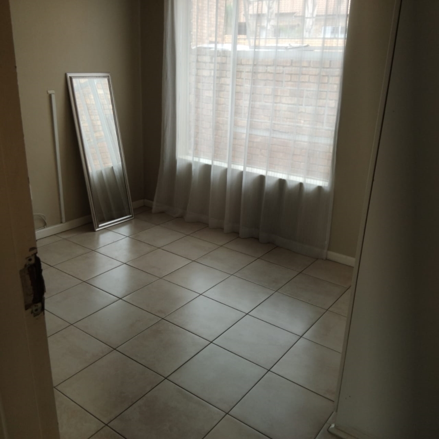 3 Bedroom Property for Sale in Weltevreden Park Gauteng