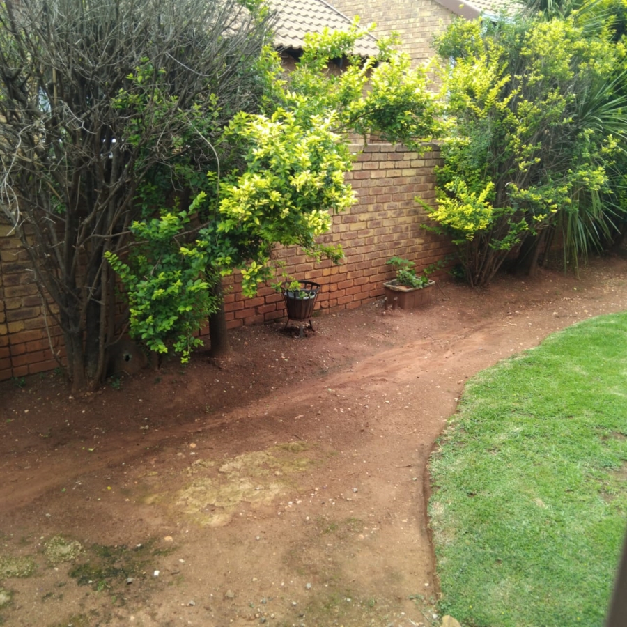 3 Bedroom Property for Sale in Weltevreden Park Gauteng