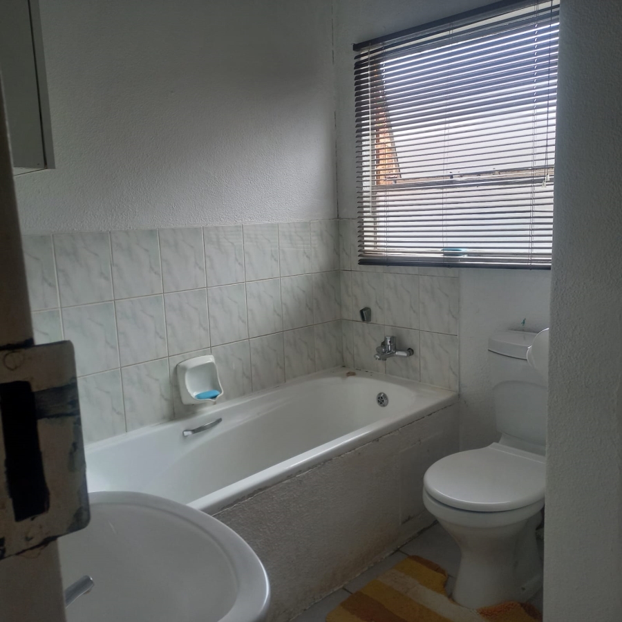 2 Bedroom Property for Sale in Allens Nek Gauteng