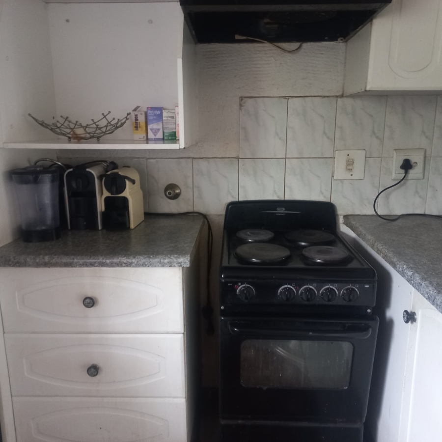 2 Bedroom Property for Sale in Allens Nek Gauteng