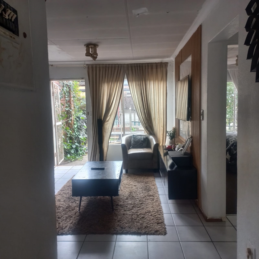 2 Bedroom Property for Sale in Allens Nek Gauteng