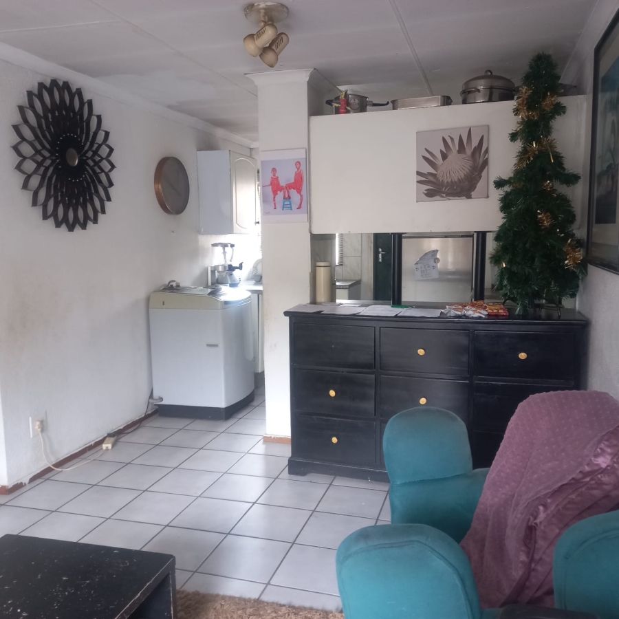 2 Bedroom Property for Sale in Allens Nek Gauteng