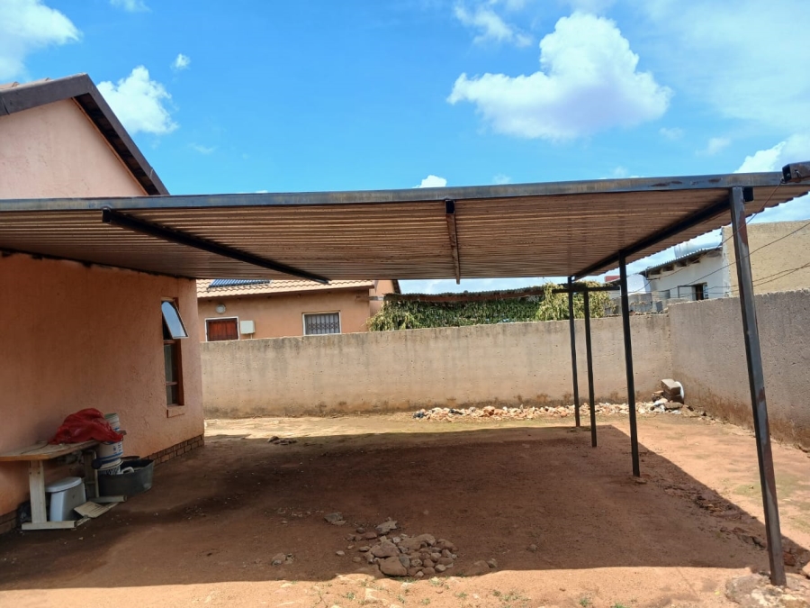 2 Bedroom Property for Sale in Bram Fischerville Gauteng