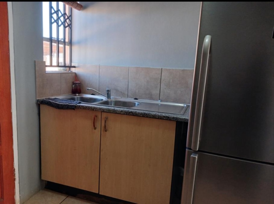 2 Bedroom Property for Sale in Bram Fischerville Gauteng