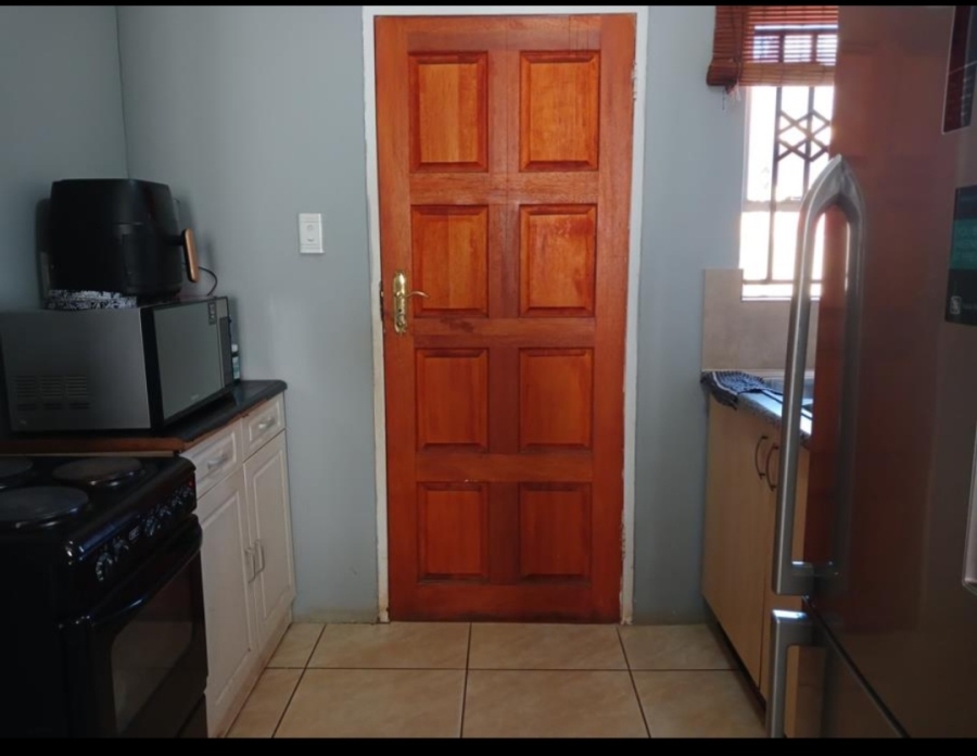 2 Bedroom Property for Sale in Bram Fischerville Gauteng