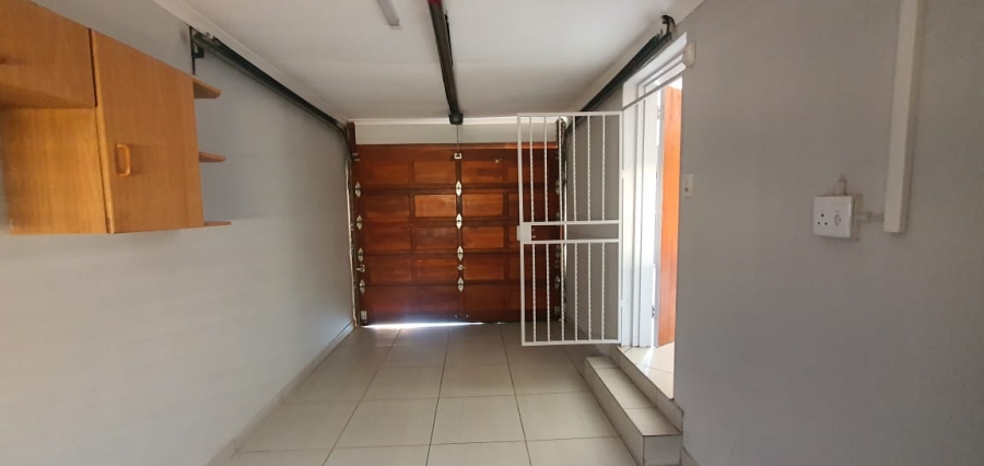 2 Bedroom Property for Sale in Noordheuwel Gauteng