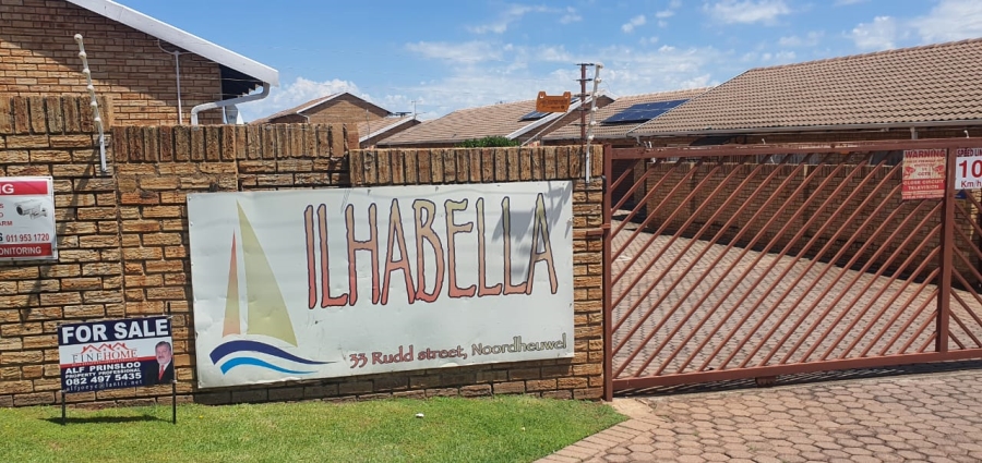2 Bedroom Property for Sale in Noordheuwel Gauteng
