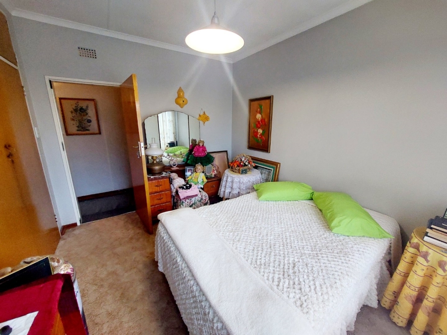 4 Bedroom Property for Sale in Helikonpark Gauteng