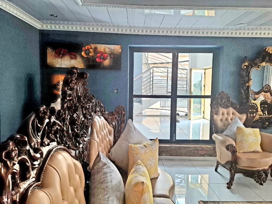 6 Bedroom Property for Sale in Hillshaven Gauteng