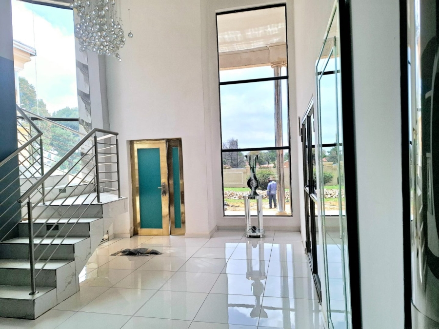 6 Bedroom Property for Sale in Hillshaven Gauteng