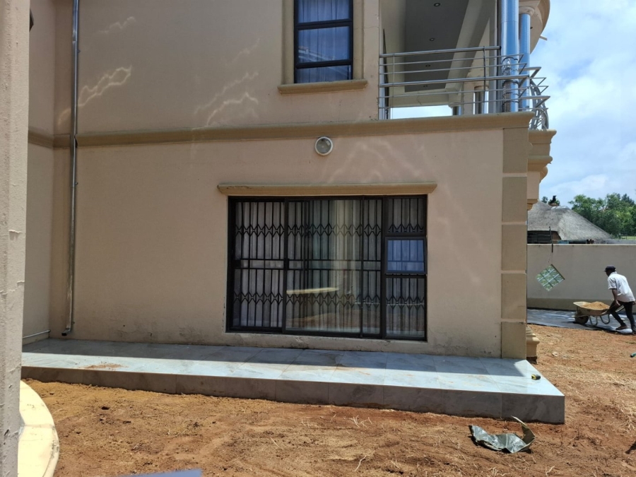 6 Bedroom Property for Sale in Hillshaven Gauteng
