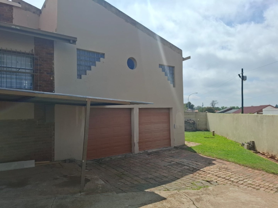 3 Bedroom Property for Sale in Hillshaven Gauteng