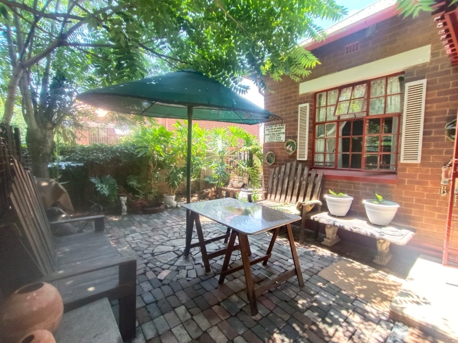 To Let 3 Bedroom Property for Rent in West Village Gauteng