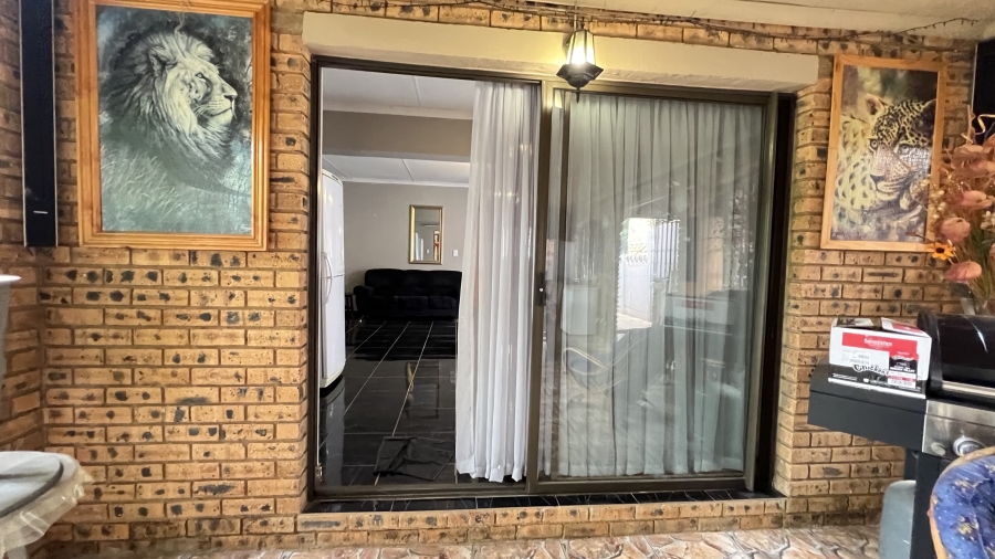 3 Bedroom Property for Sale in Dan Pienaarville Gauteng