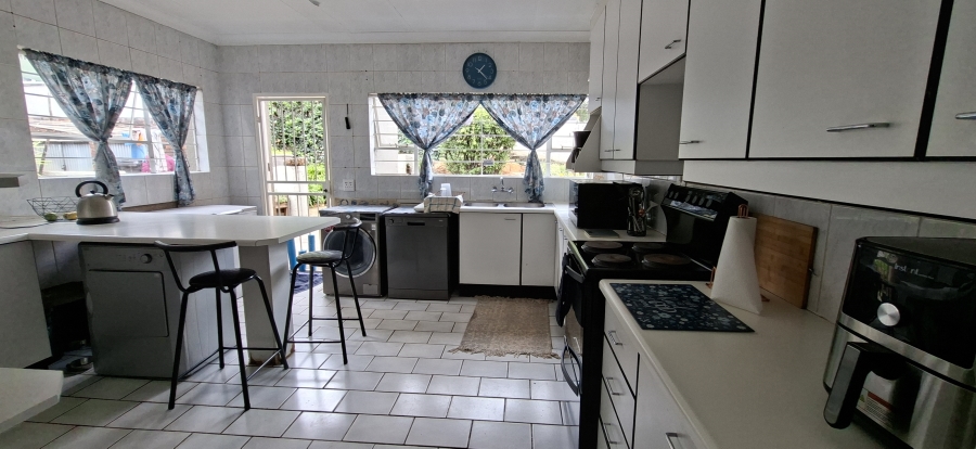 3 Bedroom Property for Sale in Breaunanda Gauteng