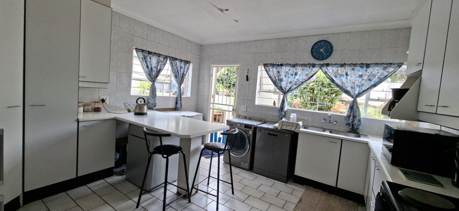 3 Bedroom Property for Sale in Breaunanda Gauteng