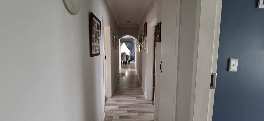 3 Bedroom Property for Sale in Breaunanda Gauteng