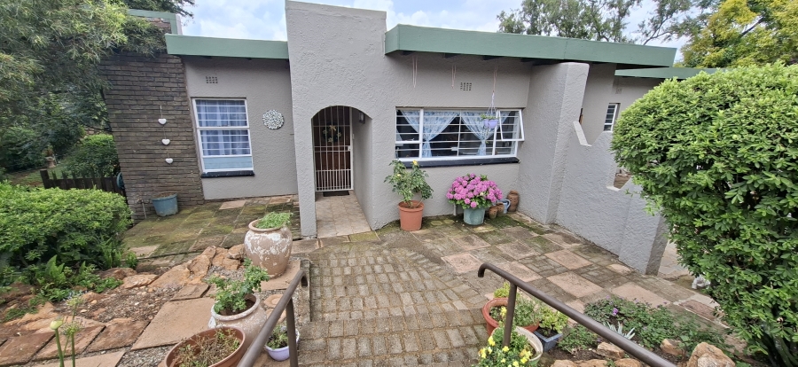 3 Bedroom Property for Sale in Breaunanda Gauteng