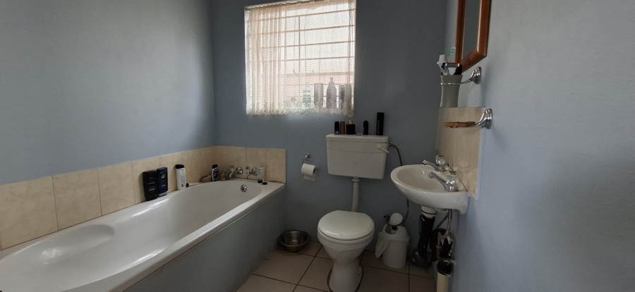 3 Bedroom Property for Sale in Breaunanda Gauteng