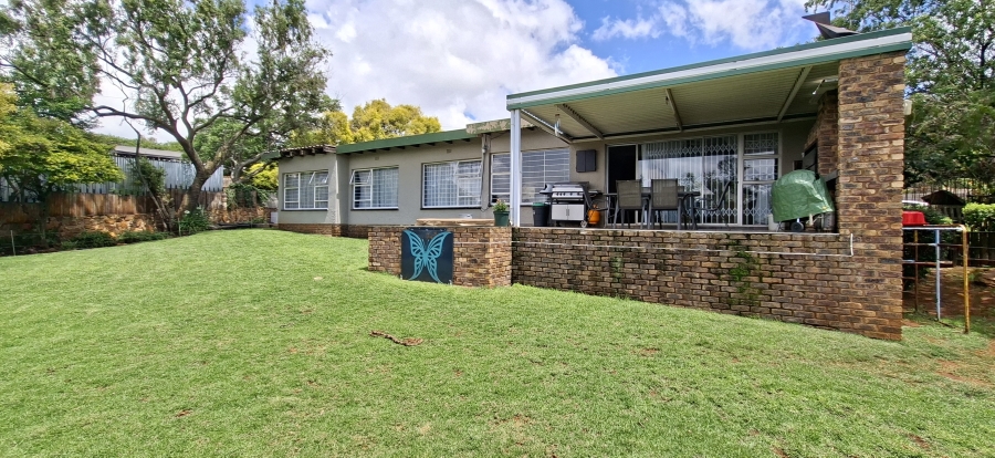 3 Bedroom Property for Sale in Breaunanda Gauteng