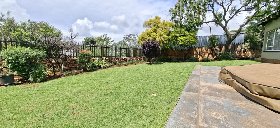 3 Bedroom Property for Sale in Breaunanda Gauteng