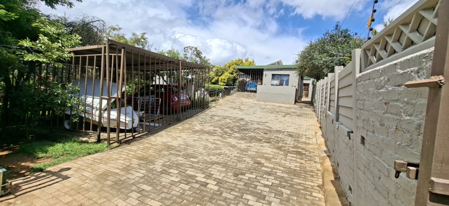 3 Bedroom Property for Sale in Breaunanda Gauteng