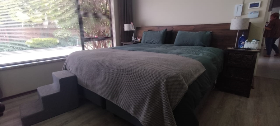 5 Bedroom Property for Sale in Greenhills Gauteng