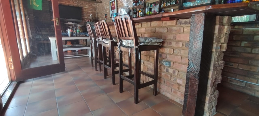 5 Bedroom Property for Sale in Greenhills Gauteng