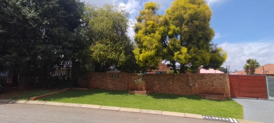 5 Bedroom Property for Sale in Greenhills Gauteng