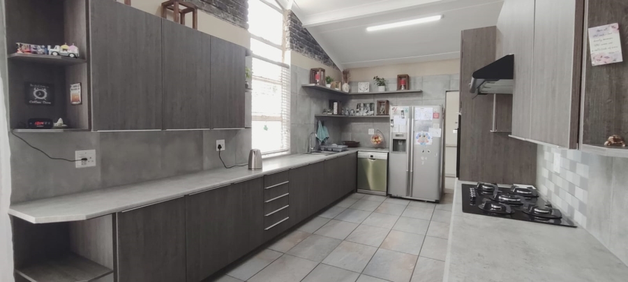 3 Bedroom Property for Sale in Greenhills Gauteng