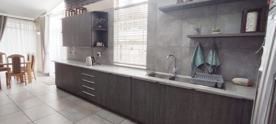 3 Bedroom Property for Sale in Greenhills Gauteng