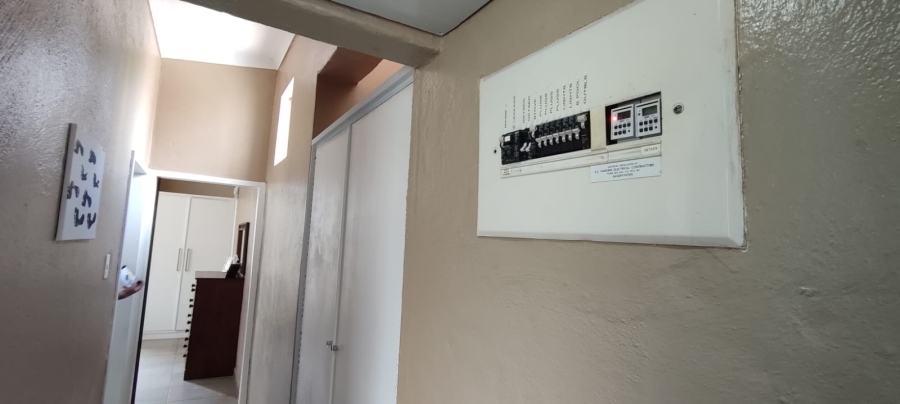 3 Bedroom Property for Sale in Greenhills Gauteng