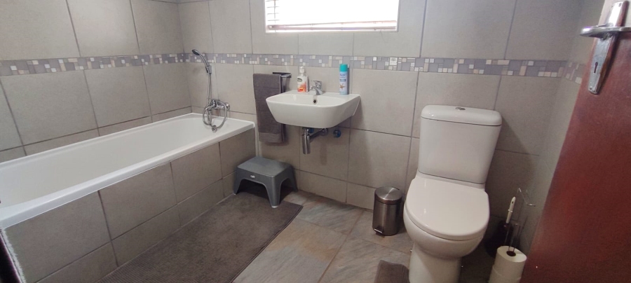 3 Bedroom Property for Sale in Greenhills Gauteng