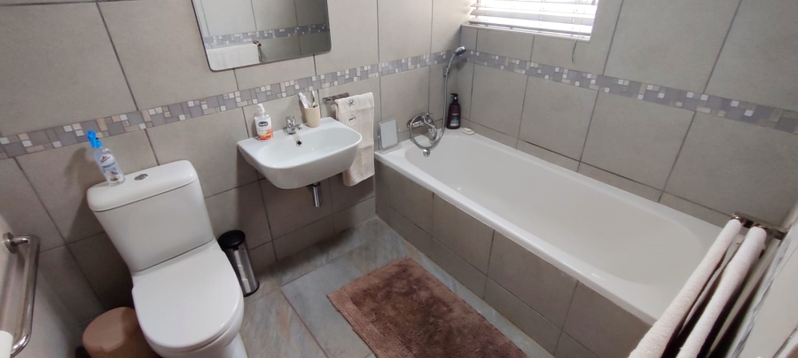3 Bedroom Property for Sale in Greenhills Gauteng