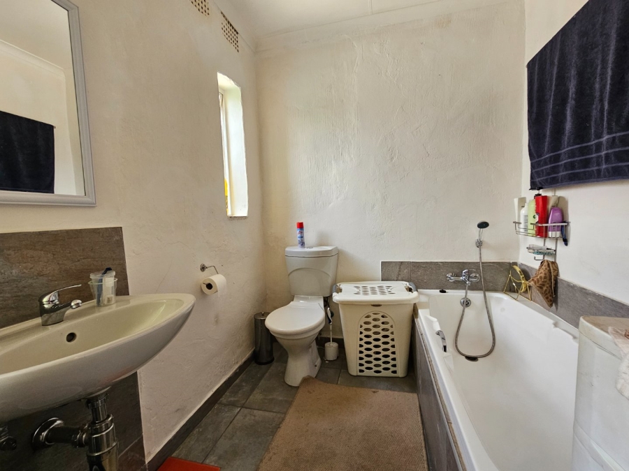 3 Bedroom Property for Sale in Greenhills Gauteng