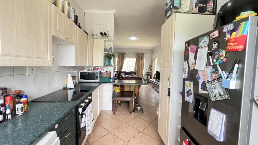 3 Bedroom Property for Sale in Rangeview Gauteng