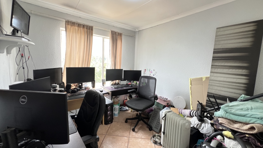 3 Bedroom Property for Sale in Rangeview Gauteng