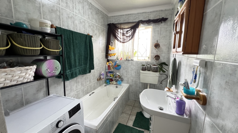 3 Bedroom Property for Sale in Rangeview Gauteng