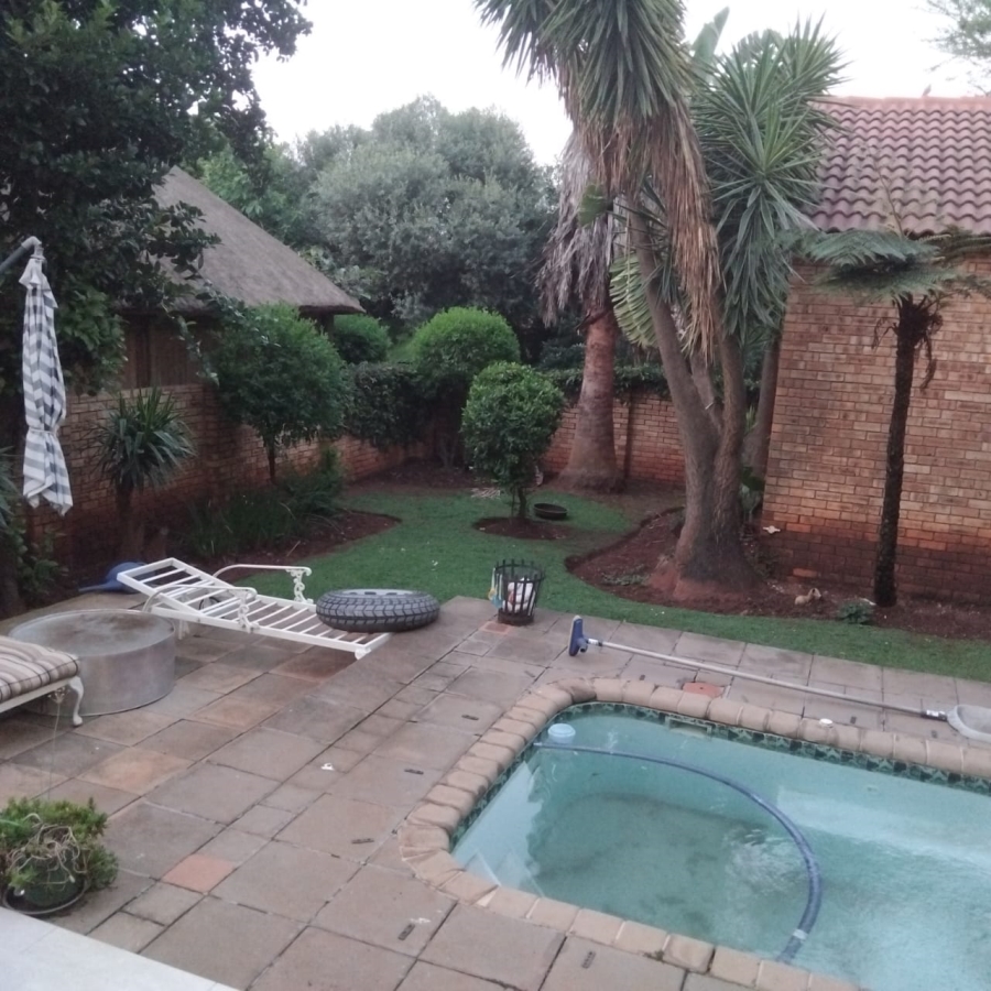 4 Bedroom Property for Sale in Ruimsig Gauteng
