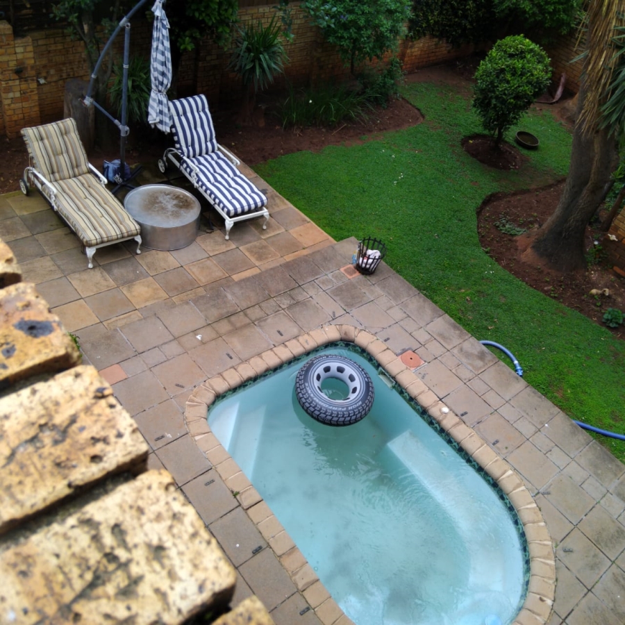 4 Bedroom Property for Sale in Ruimsig Gauteng