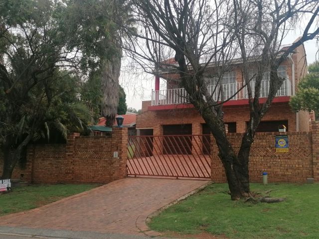 5 Bedroom Property for Sale in Noordkruin Gauteng