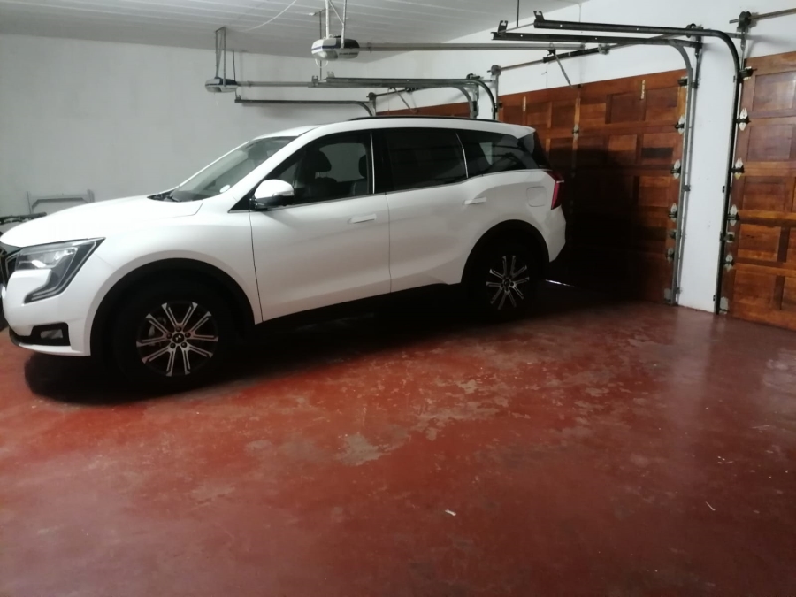 5 Bedroom Property for Sale in Noordkruin Gauteng