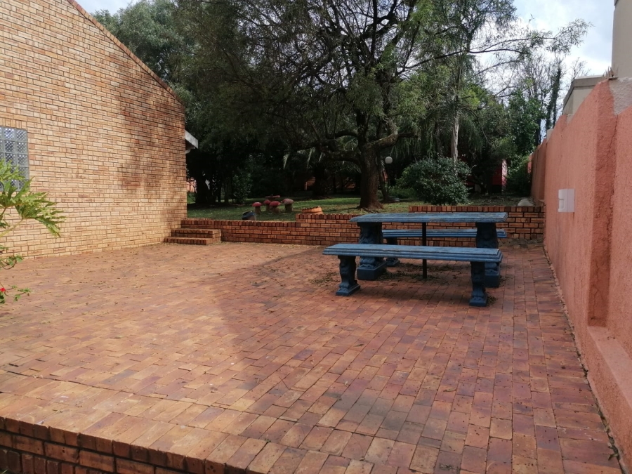 5 Bedroom Property for Sale in Noordkruin Gauteng