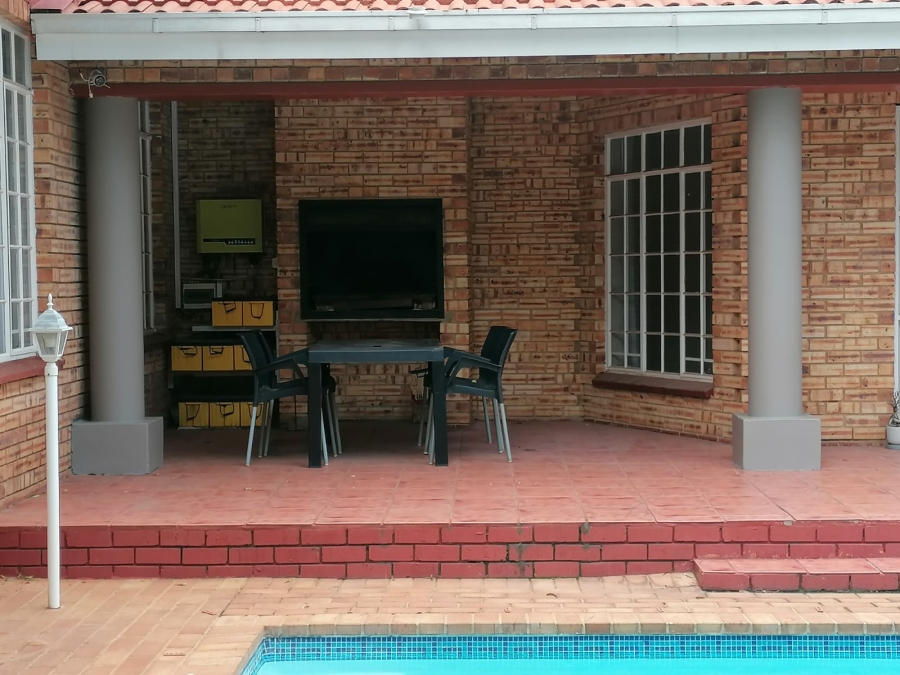 5 Bedroom Property for Sale in Noordkruin Gauteng