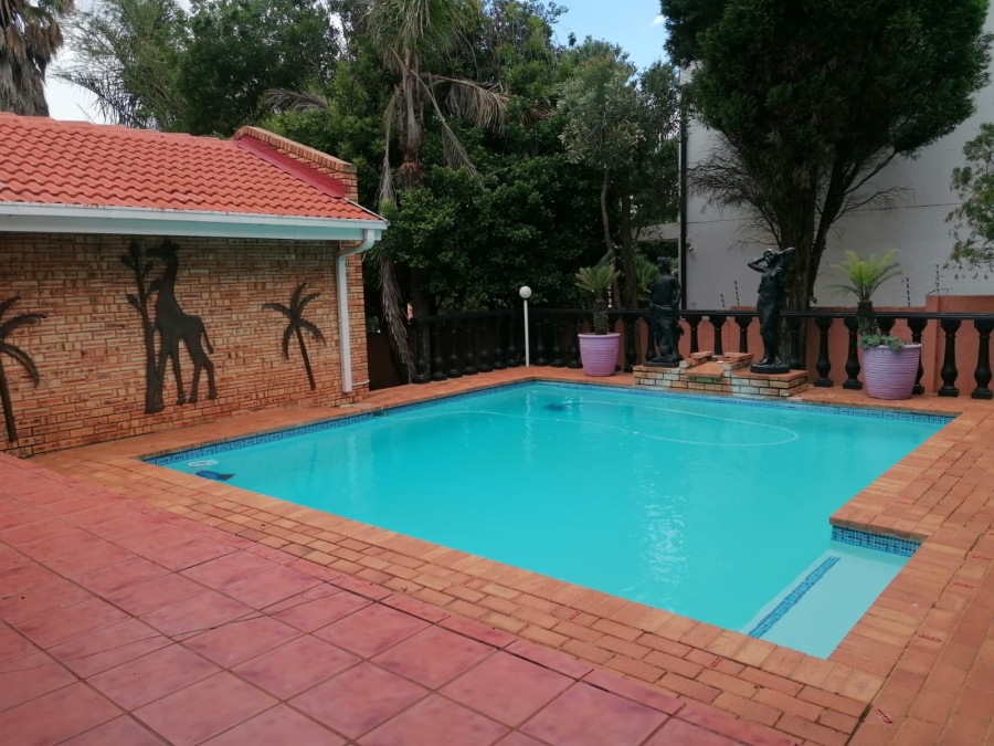 5 Bedroom Property for Sale in Noordkruin Gauteng